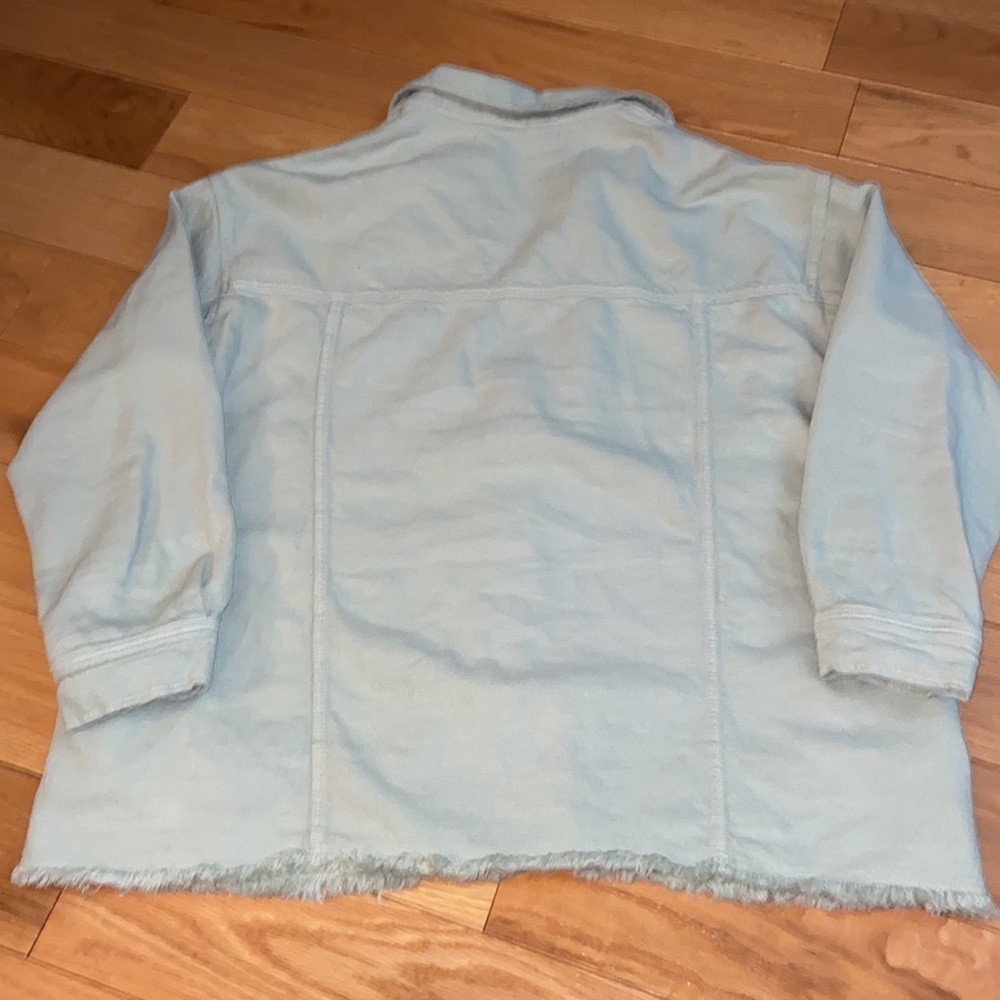 Zara button down shacket with pockets and frayed hem, lightweight, size M - Picture 7 of 9